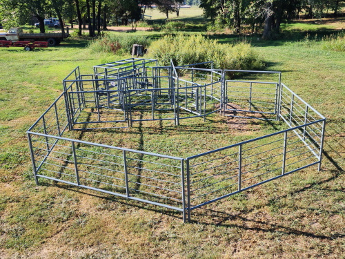 Longhorn Mighty - P&C Cattle Pens